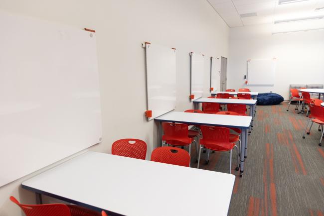 Tables and chairs in Academic Success Center