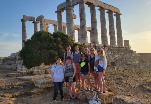 Thirteen students toured Athens, Delphi, the Cape of Sounion (the Temple of Poseidon) and Santorini during their two-week trip abroad as part of the “Politics and Philosophy of Ancient Greece” course.