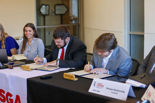 UVA and UVA Wise student leaders signing agreement
